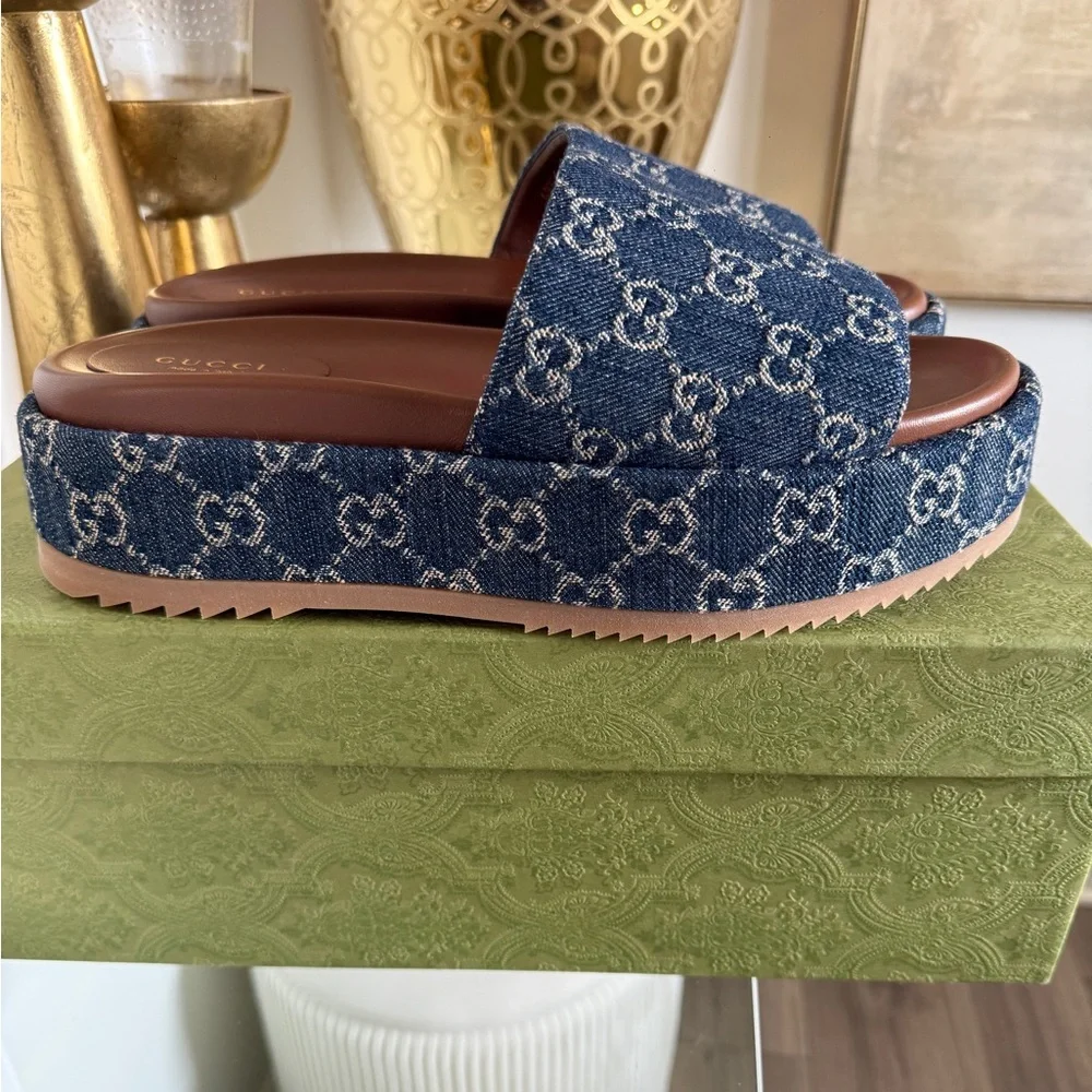 Gucci Women's Denim Blue Logo Slide Sandals - Picture 3 of 13